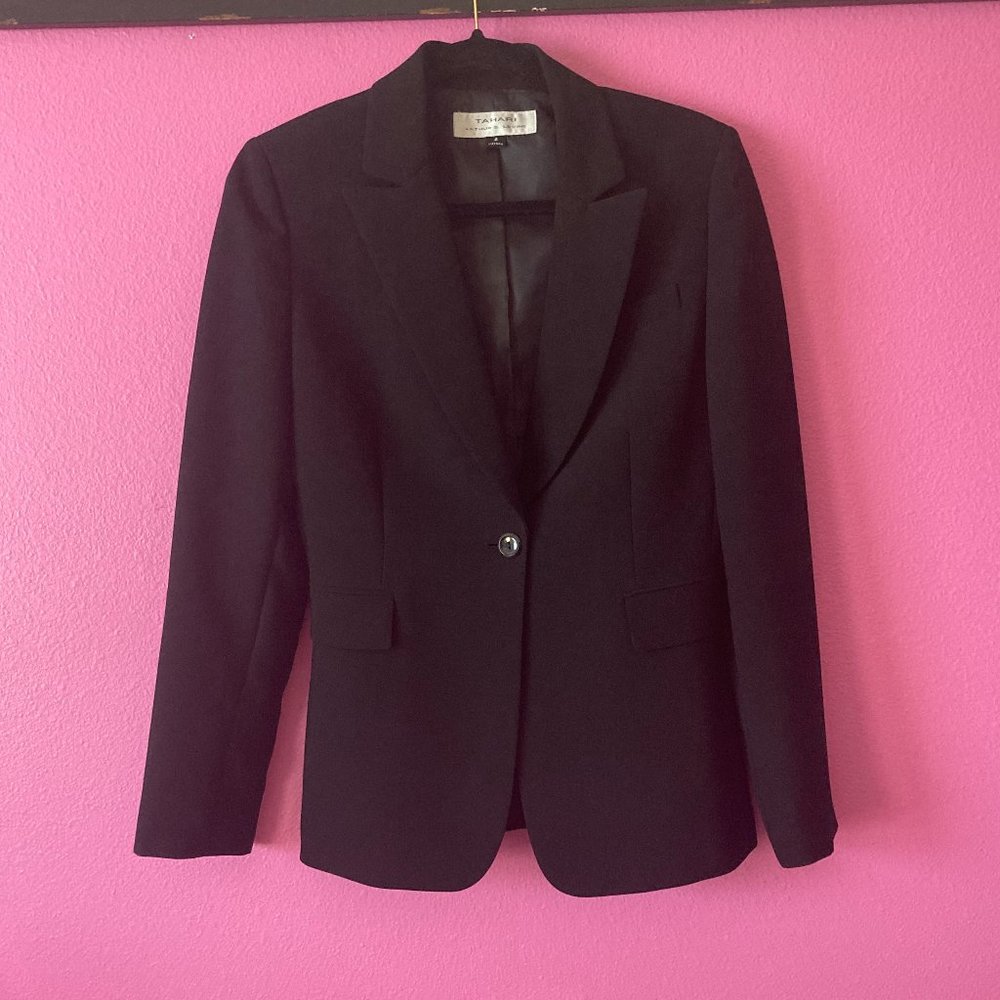 Tahari Arthur Levine Black Blazer, Size 6